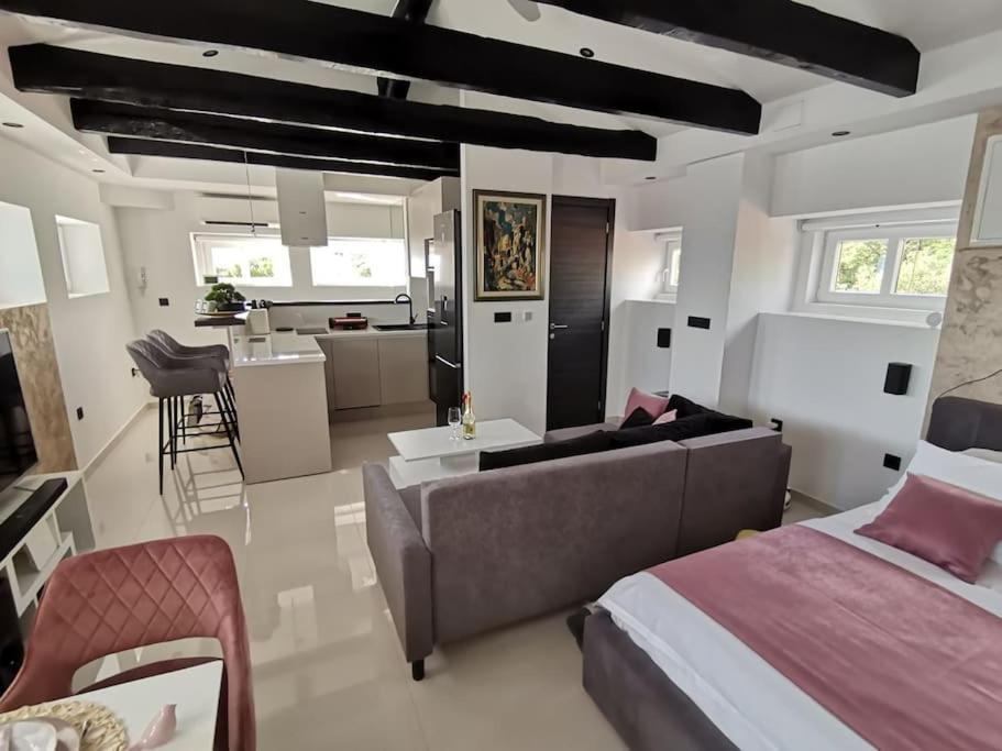 Studio Apartman Lenox Rijeka Luaran gambar