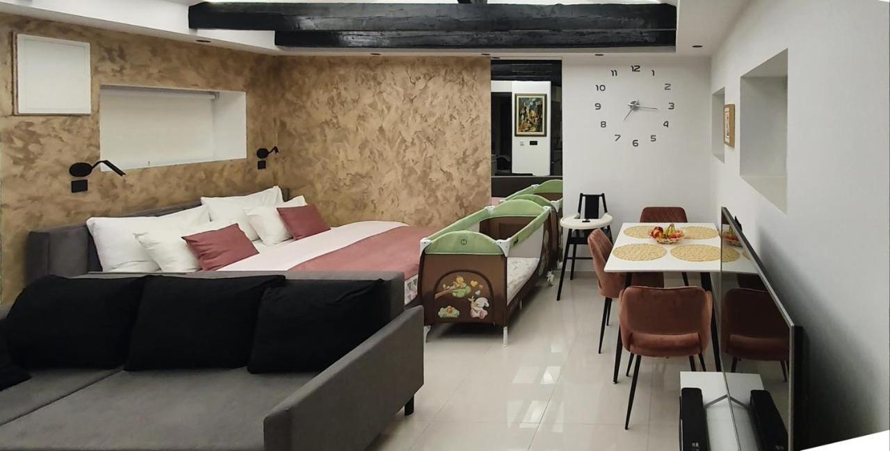 Studio Apartman Lenox Rijeka Luaran gambar